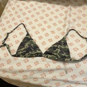 Medium camo bathing suit top
